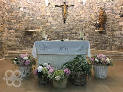 ALTAR DE LA IGLESIA SAN SALVADOR DE DEVA GIJON