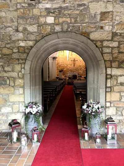 ENTRADA DE LA IGLESIA SAN SALVADOR DE  DEVA GIJON
