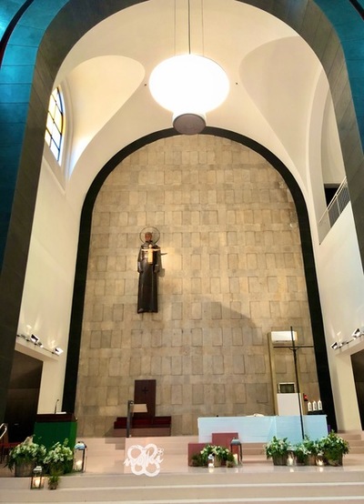 ALTAR IGLESIA SAN ANTONIO DE PADUA, CAPUCHINOS GIJON