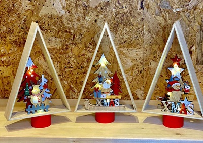 ARBOL DE MADERA XMAS CON LUZ