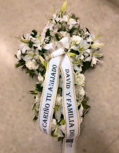 Cruz mortuoria variada