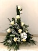 Centro mortuorio de 12 Rosas con Paniculata